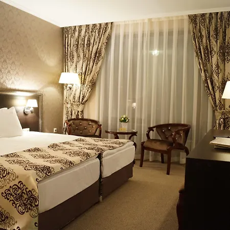 Hotel & Diamant 4*