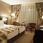 Hotel & Diamant 4*