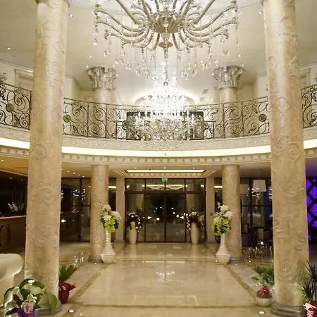 & Diamant فندق 4*